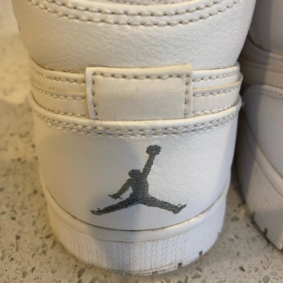 Vintage Nike Air Jordan 1 Retro Mid White Cool Grey - Picture 8 of 15